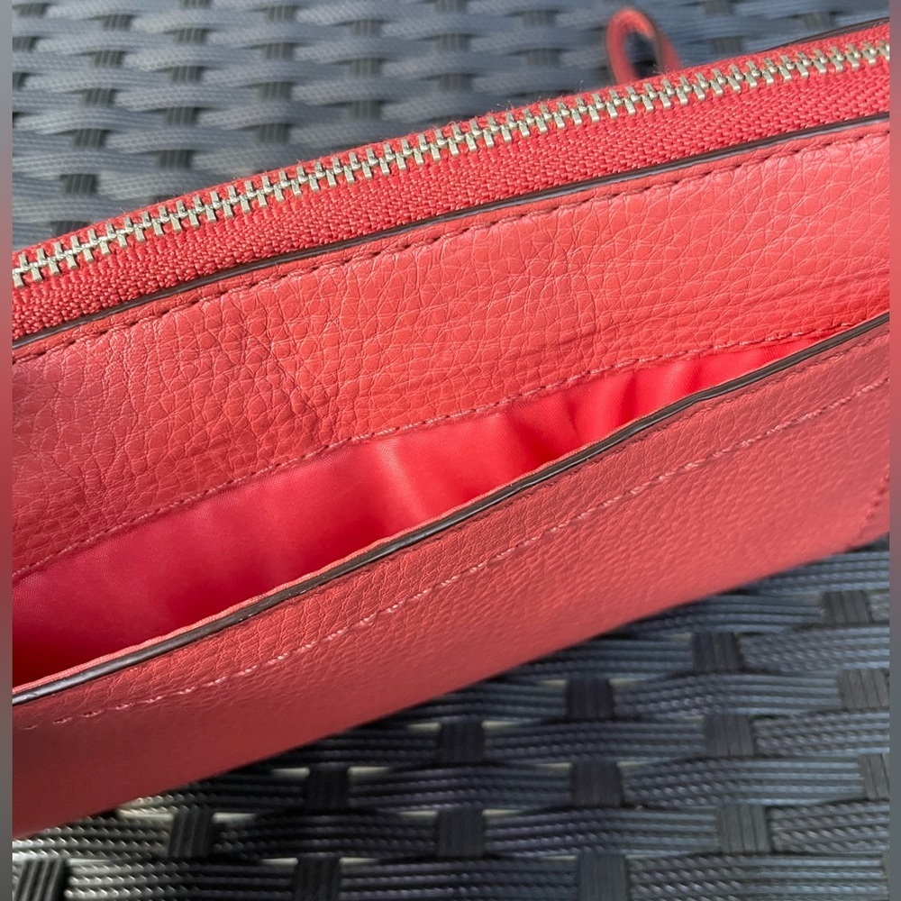 COACH WALLET,Coach Orange Leather Wristlet. - Picture 8 of 13